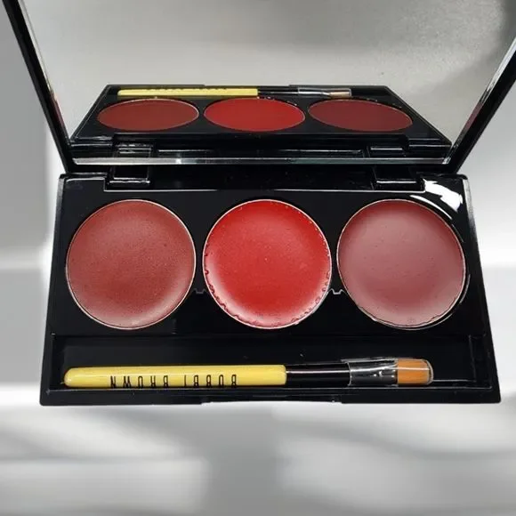 Bobbi Brown Red V-Day Lip Palette - Picture 2 of 4